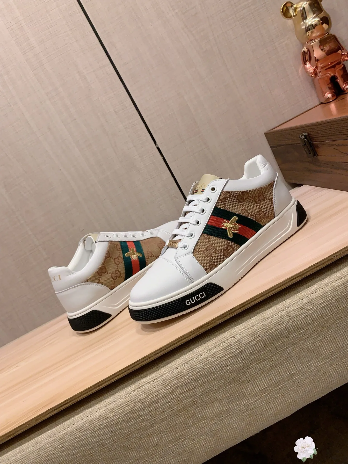 Men's Men's Shoes💰420💰💰🎩🎩[Lightning][Lightning] "Gucci*" The latest and most popular casual shoes, top brand [seduce] luxury ~ purchasing agency, top ~ quality. [Strong] The upper is made of imported breathable cowhide with material ➕ breathable sheepskin feet (•) and fine workmanship. The original stylish and stylish soft rubber wear-resistant and non-slip outsole is light and comfortable on the feet. The real thing looks better when photographed in person. 0099: code: 38-44, 2️⃣ colors selected